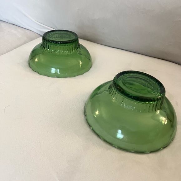 Vintage 1950's E.O. Brody CO. M2000 Cleveland Ohio Green Glass Dish Bowl Scallop - Picture 3 of 5